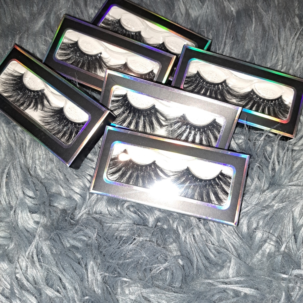 Lashes - Picture 2 of 2